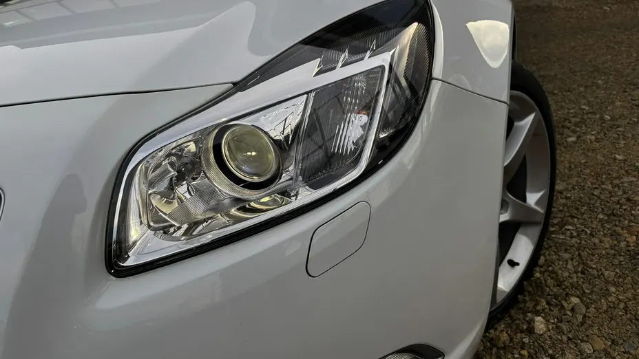 OPEL Insignia -