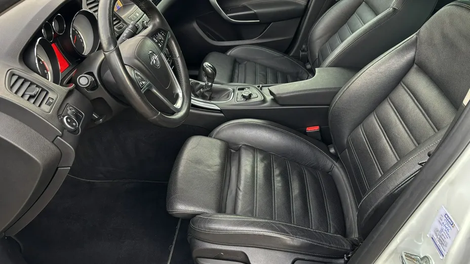 OPEL Insignia -