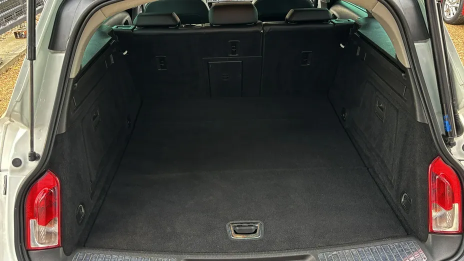 OPEL Insignia -