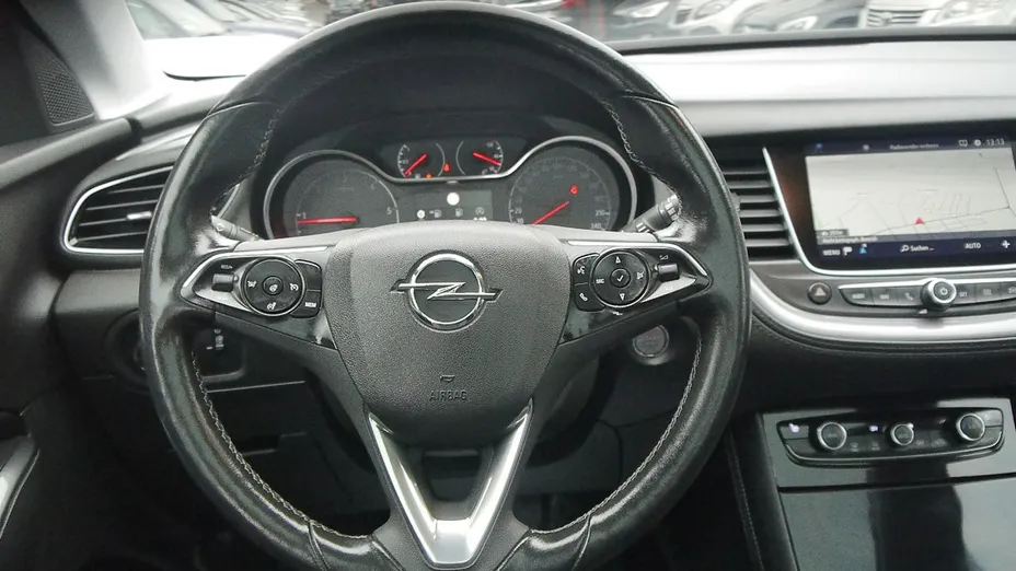 OPEL Grandland X -