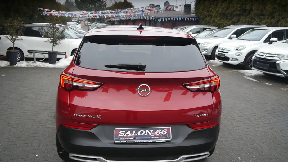 OPEL Grandland X -
