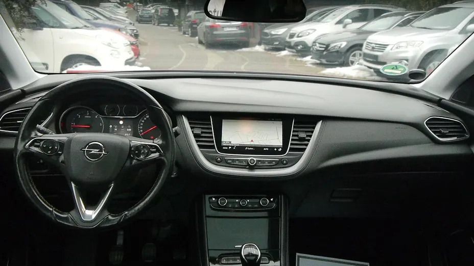 OPEL Grandland X -