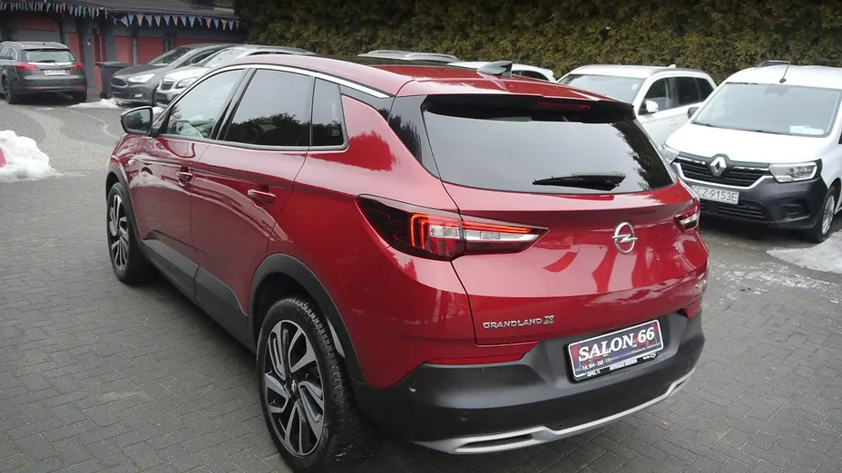 OPEL Grandland X -