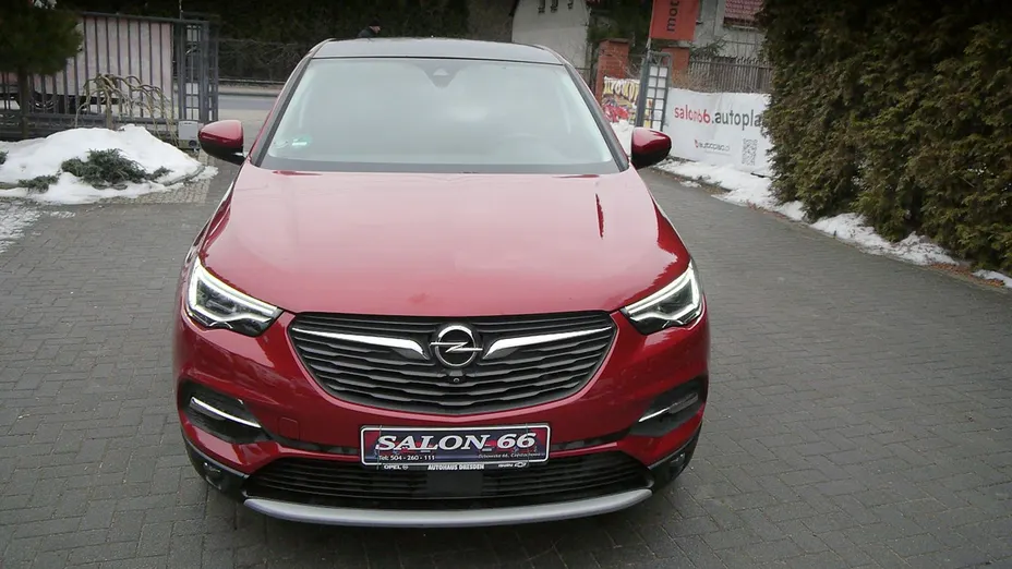 OPEL Grandland X -