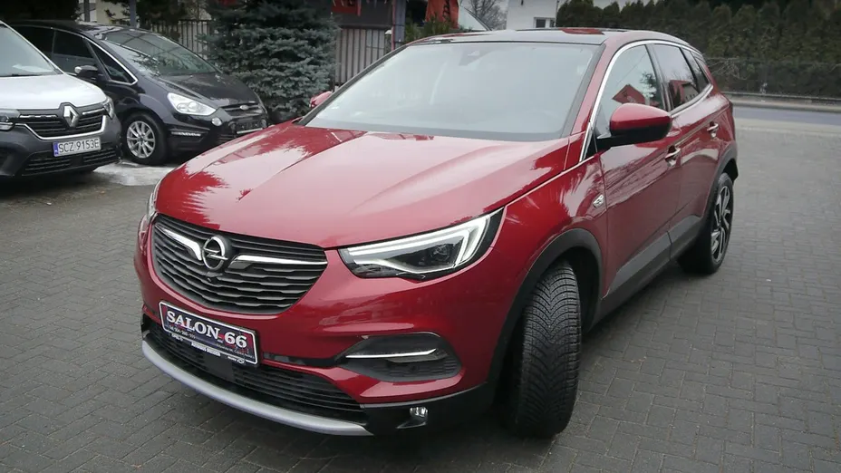 OPEL Grandland X -