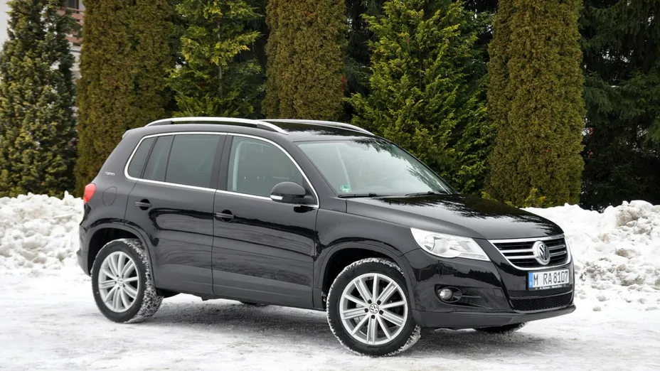 VOLKSWAGEN Tiguan -