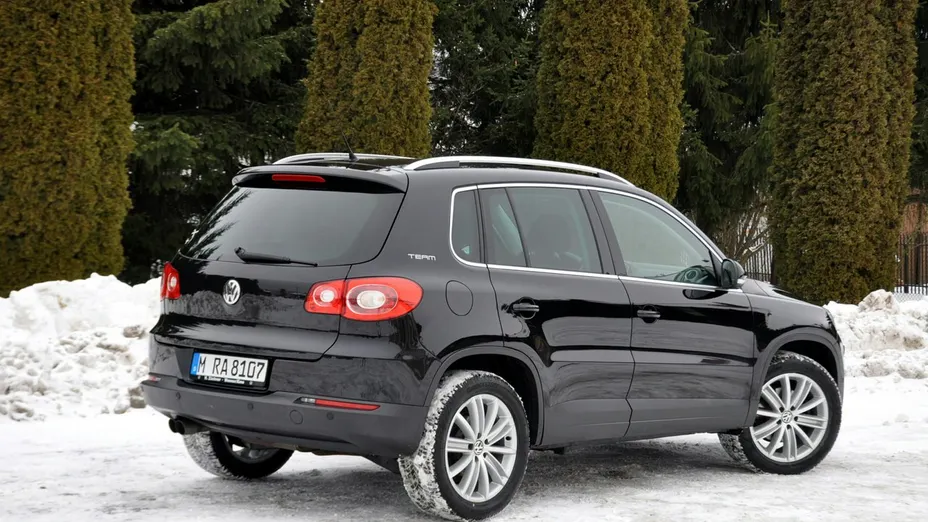 VOLKSWAGEN Tiguan -