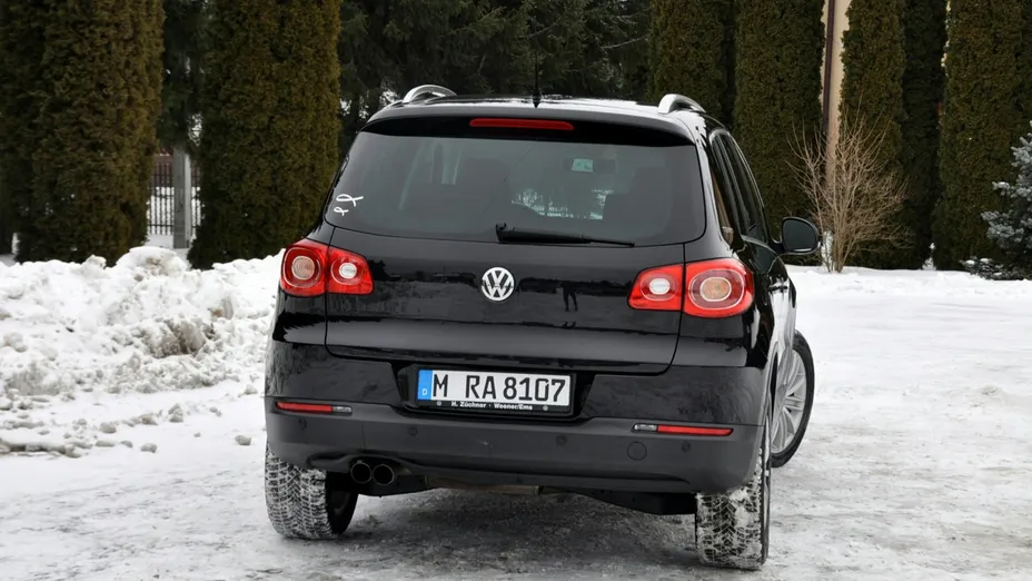 VOLKSWAGEN Tiguan -