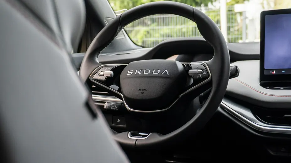 SKODA Enyaq -