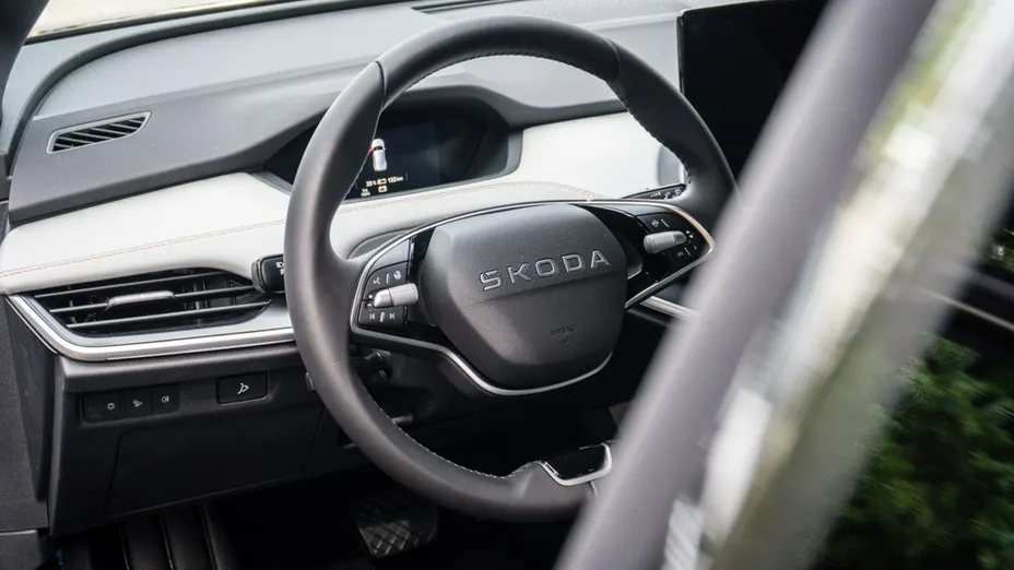 SKODA Enyaq -