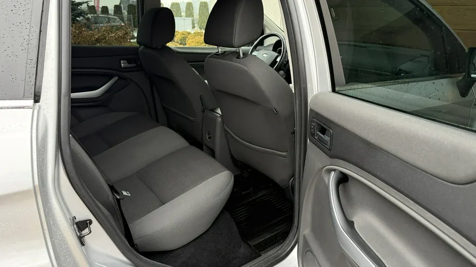 FORD Kuga -