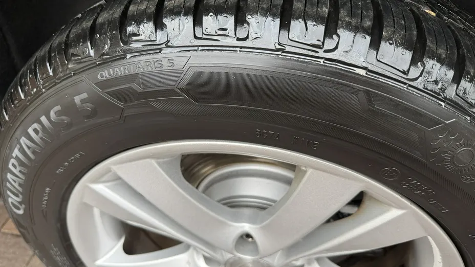 FORD Kuga -