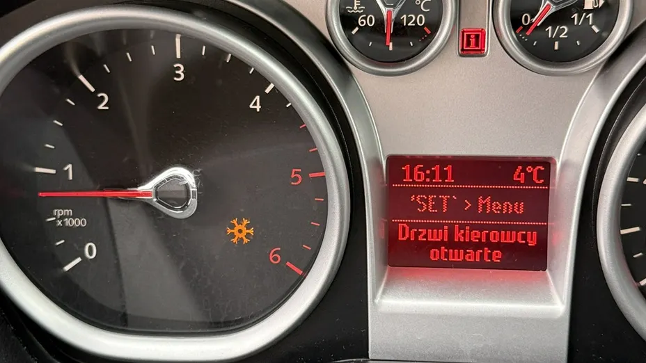 FORD Kuga -