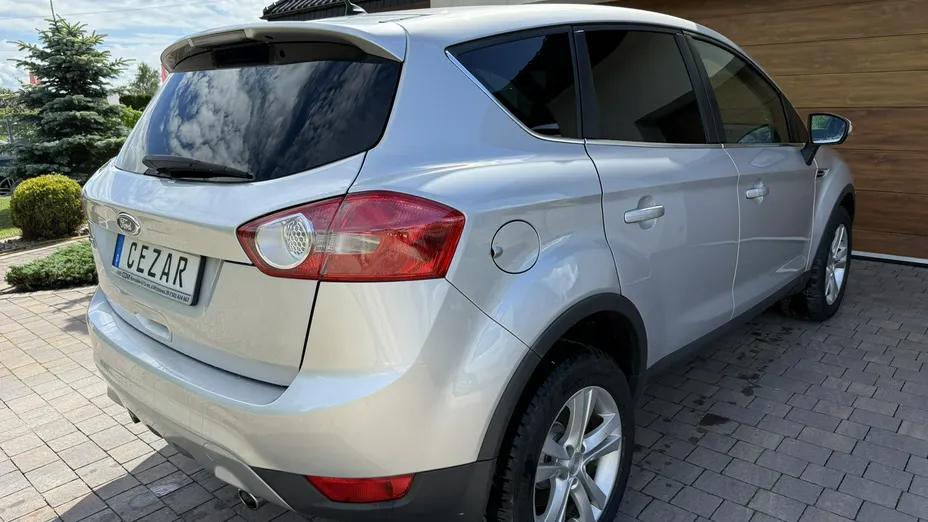 FORD Kuga -