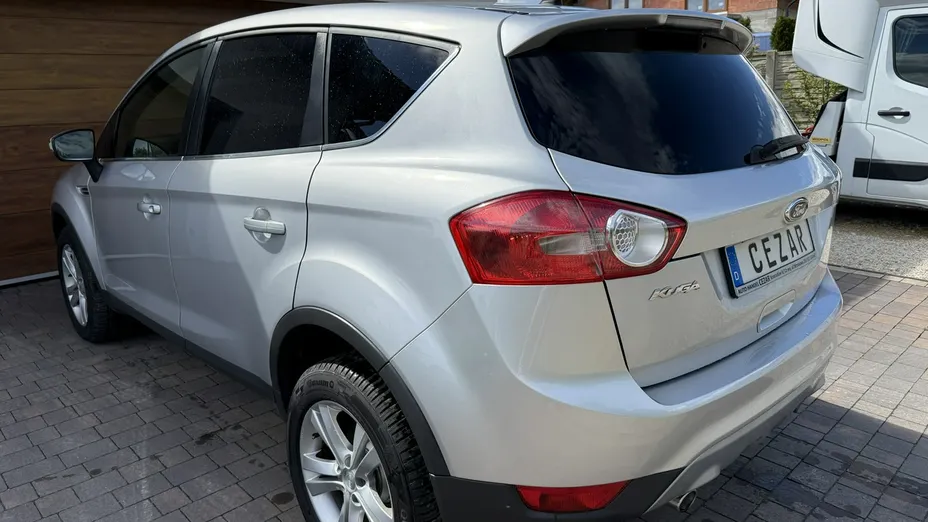 FORD Kuga -