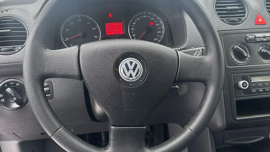 VOLKSWAGEN Caddy -