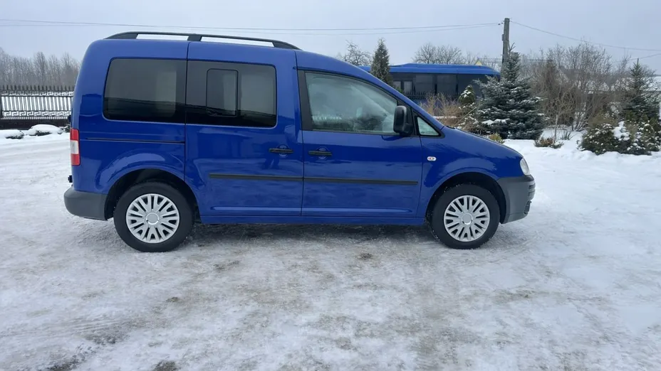 VOLKSWAGEN Caddy -