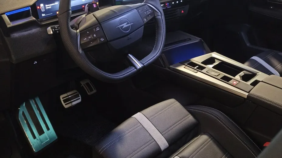 OPEL Grandland X -