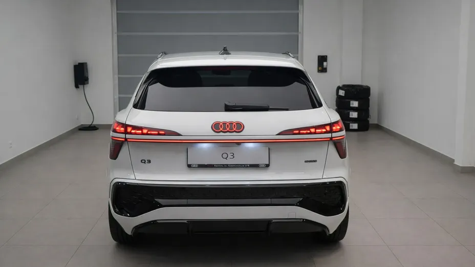 AUDI Q3 -
