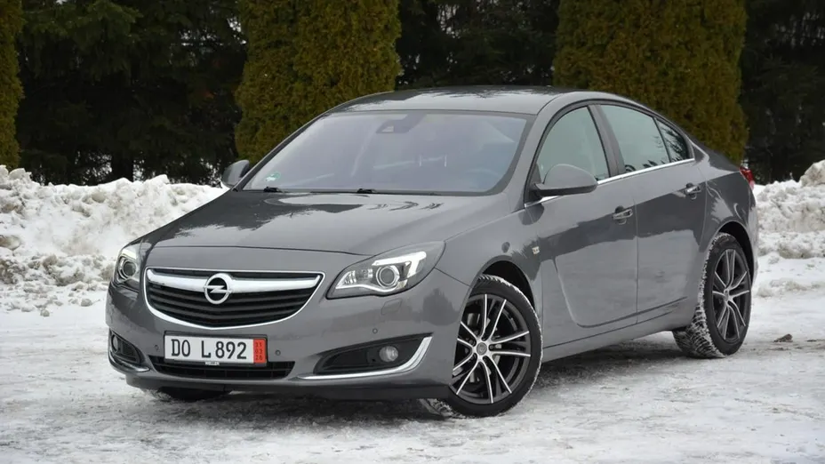 OPEL Insignia -