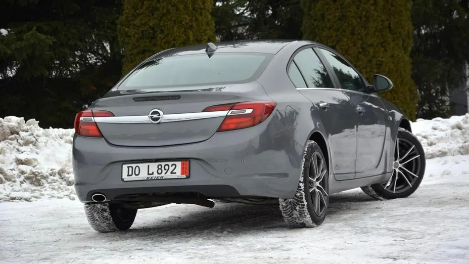 OPEL Insignia -