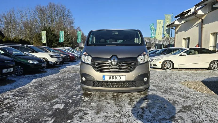 RENAULT Trafic -
