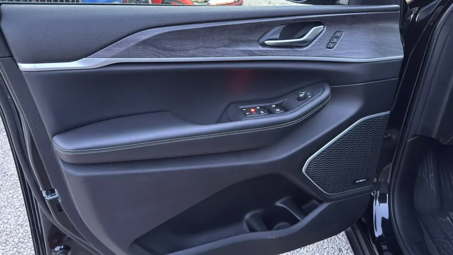 JEEP Grand Cherokee -