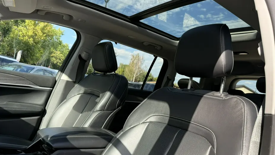 JEEP Grand Cherokee -