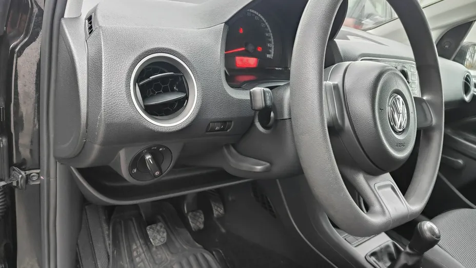 VOLKSWAGEN up! -