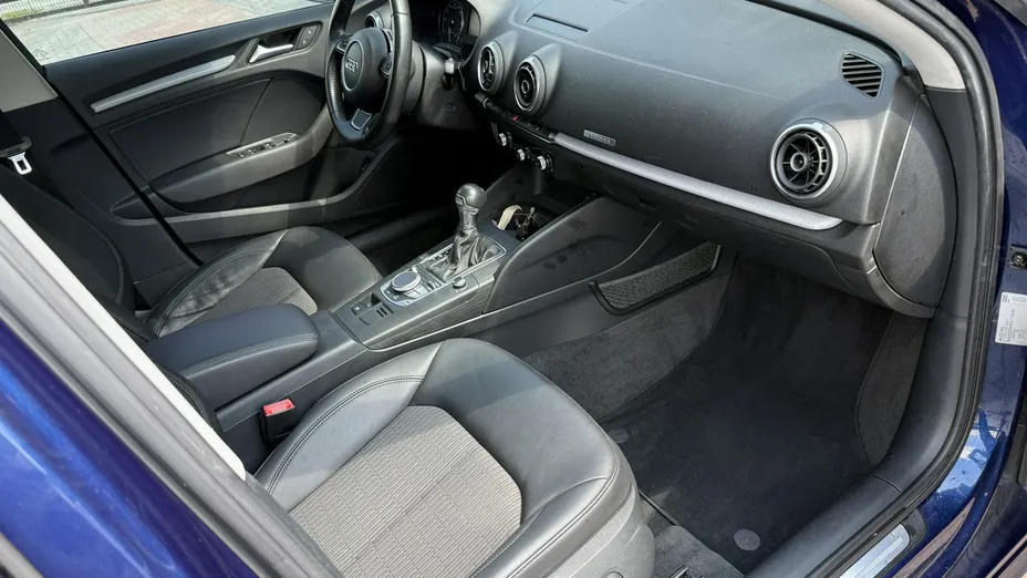 AUDI A3 Sportback -