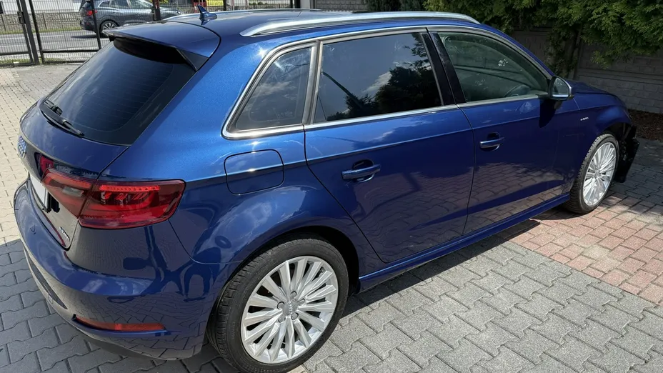 AUDI A3 Sportback -