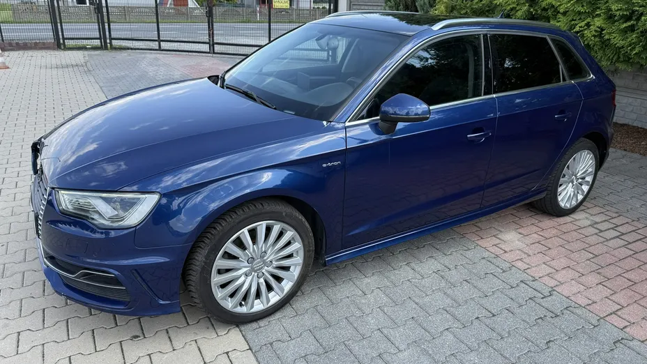 AUDI A3 Sportback -