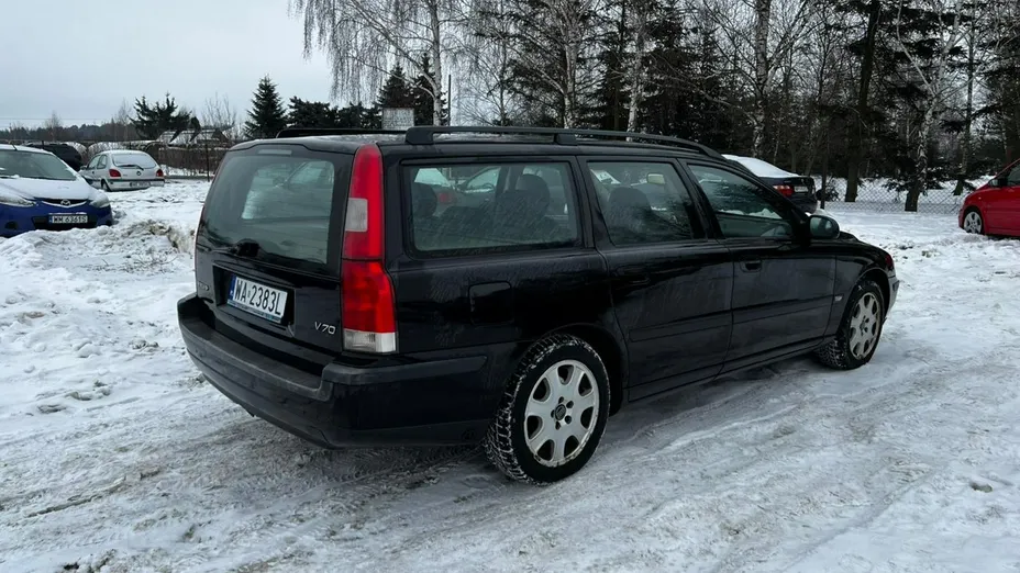 VOLVO V70 -