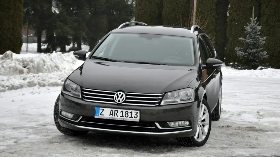 VOLKSWAGEN Passat -