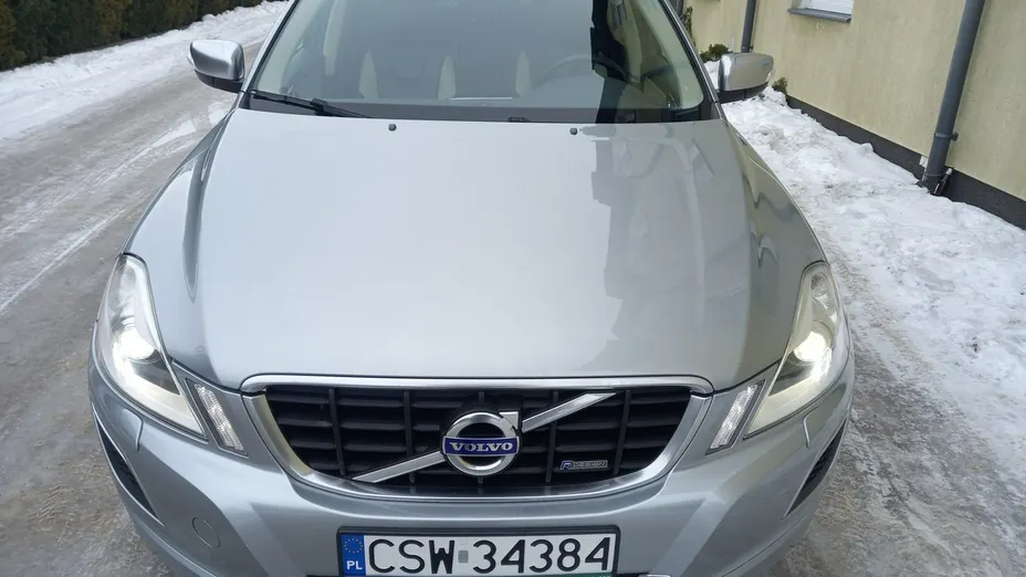 VOLVO XC60 -