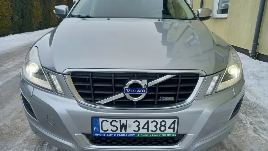VOLVO XC60 -