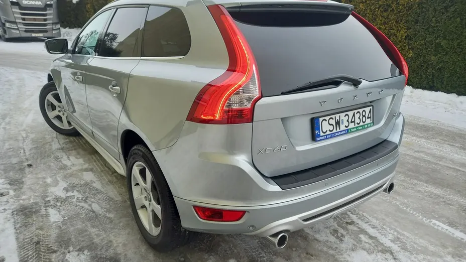 VOLVO XC60 -