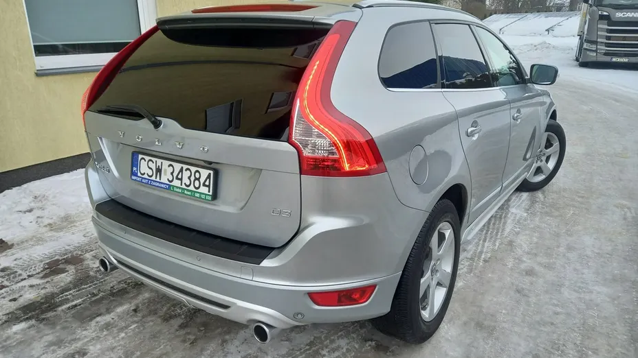 VOLVO XC60 -