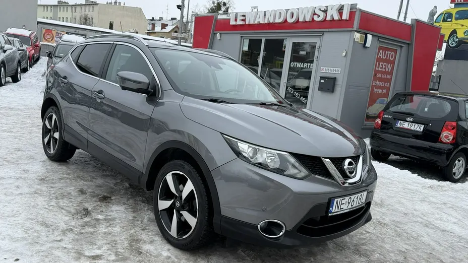 NISSAN Qashqai -