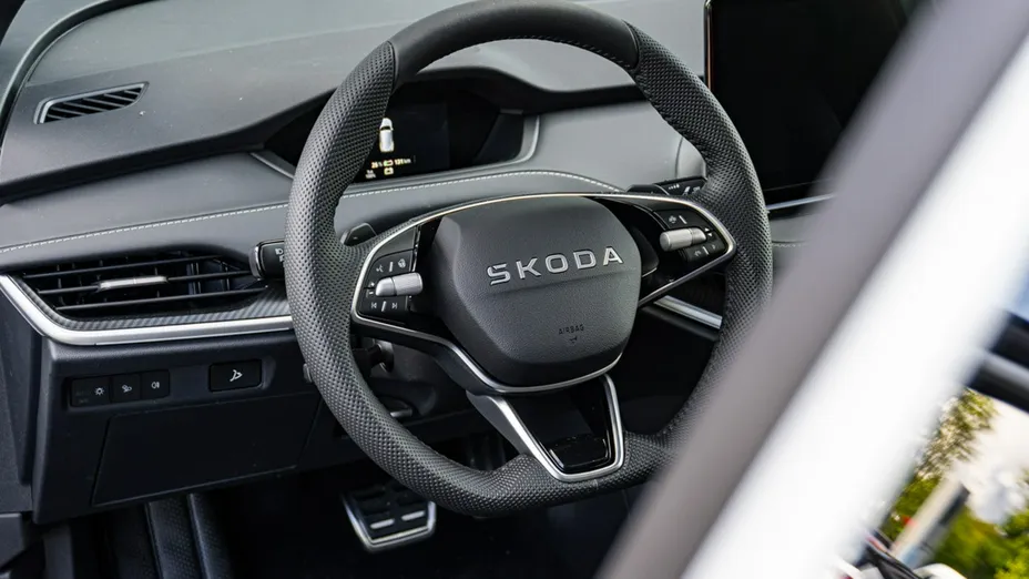 SKODA Enyaq -