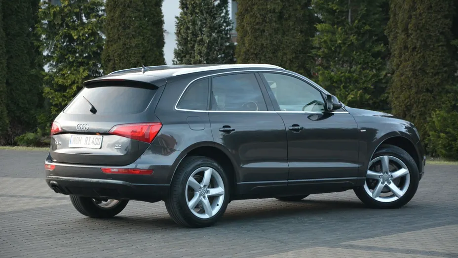 AUDI Q5 -