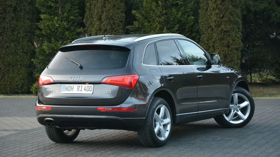 AUDI Q5 -