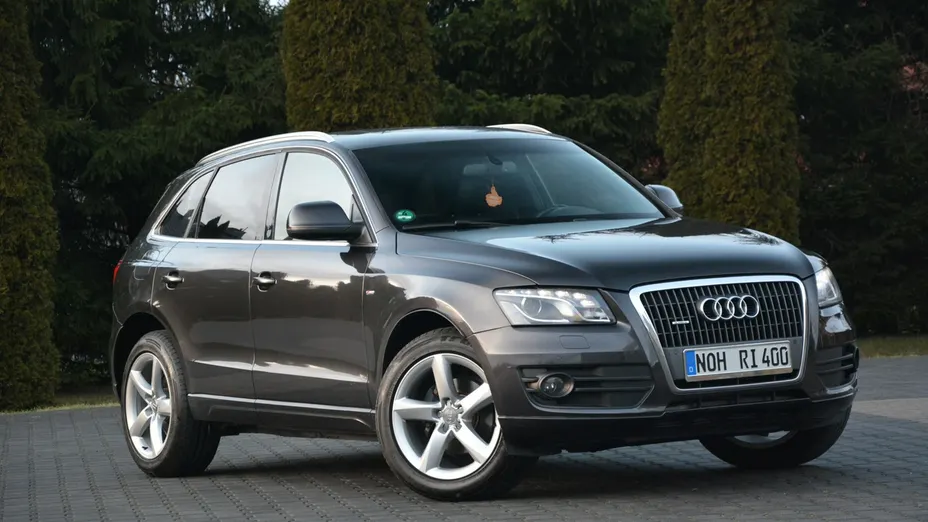 AUDI Q5 -