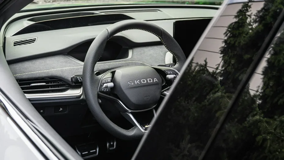 SKODA Enyaq -