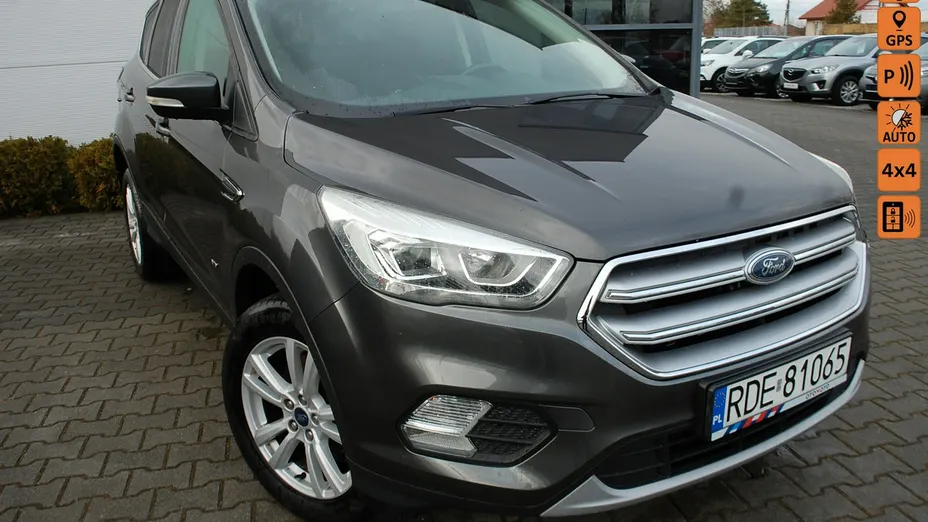 FORD Kuga -