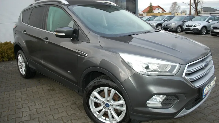 FORD Kuga -