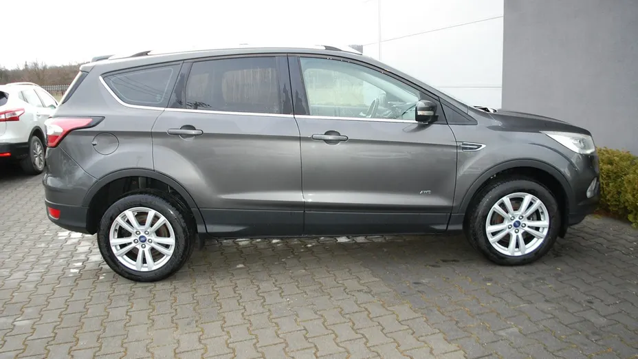 FORD Kuga -