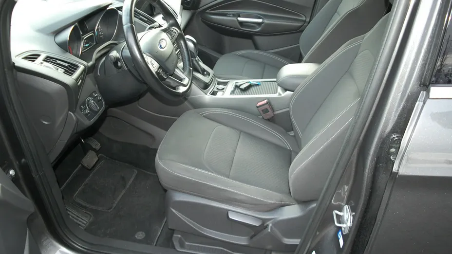 FORD Kuga -