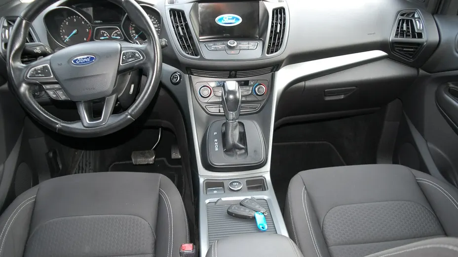 FORD Kuga -