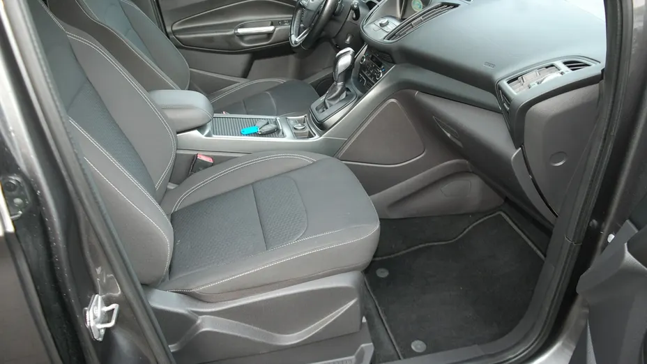 FORD Kuga -